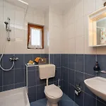Sima Apartment *