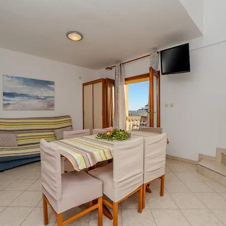 アパート Sima Pakoštane