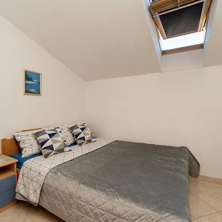 Apartment Sima *