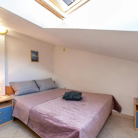 Apartment Sima Pakostane