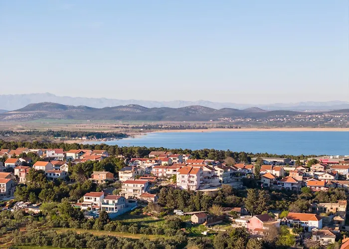 شقة Sima باكوشتاني