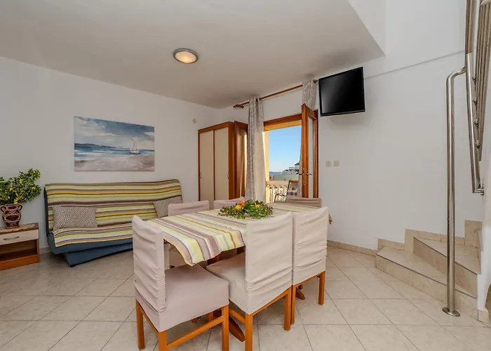 شقة Sima باكوشتاني