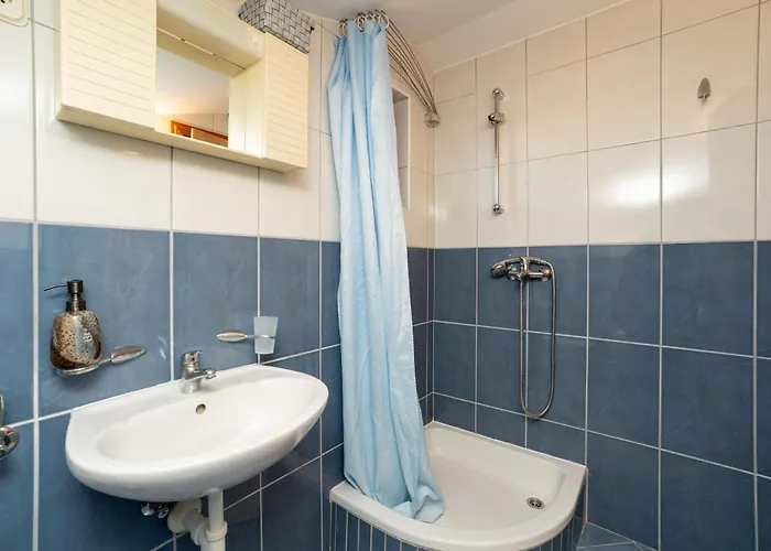 Sima شقة باكوشتاني