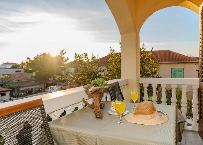 شقة Sima باكوشتاني